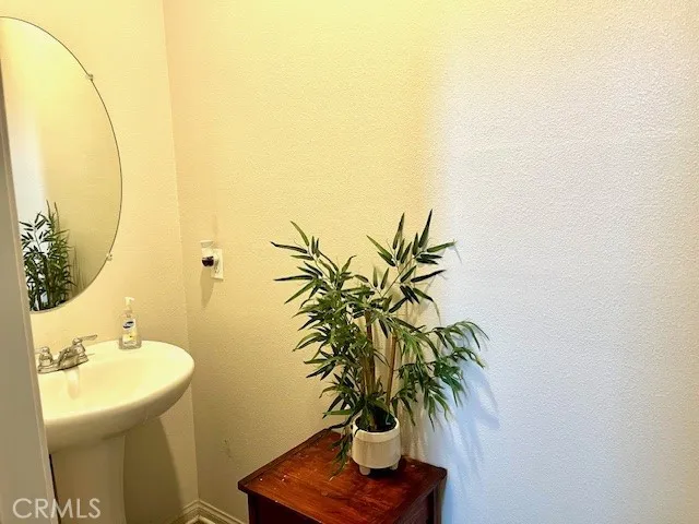 11 Lilac Lane, Compton, California 90221 home-pic-5